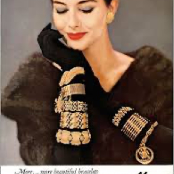 Vintage Jewelry - Picture 2 of 7